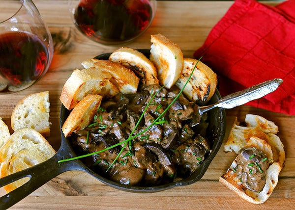 Bison Kidneys in Sauce with Toast 
